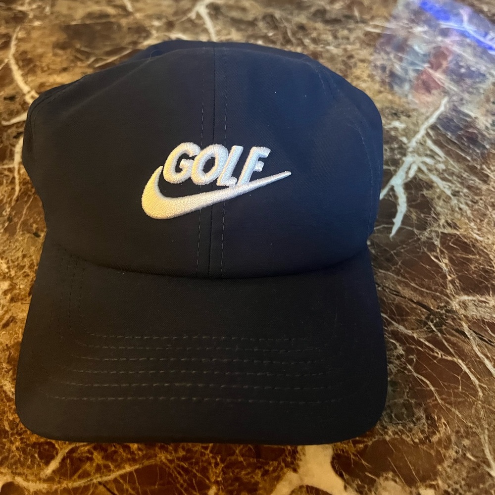 Nike golf hat